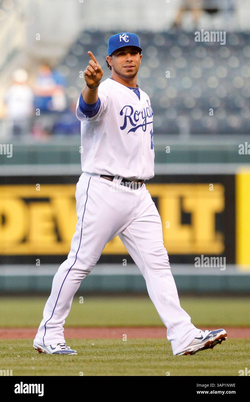 16 maggio 2011: Mike Aviles n. 13 di Kansas City in azione durante la partita MLB tra i Kansas City Royals e i Cleveland Indians al Kauffman Stadium di Kansas City, Missouri (Credit Image: © Kyle Rivas/Cal Sport Media/ZUMAPRESS.com) Foto Stock