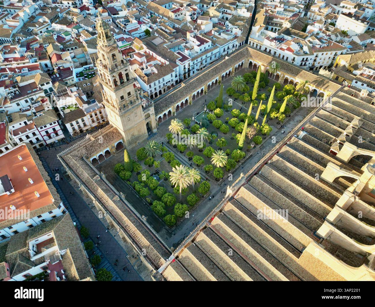 Veduta aerea di Córdoba , cattedrale-mezquita, Córdoba , Spagna . Foto Stock