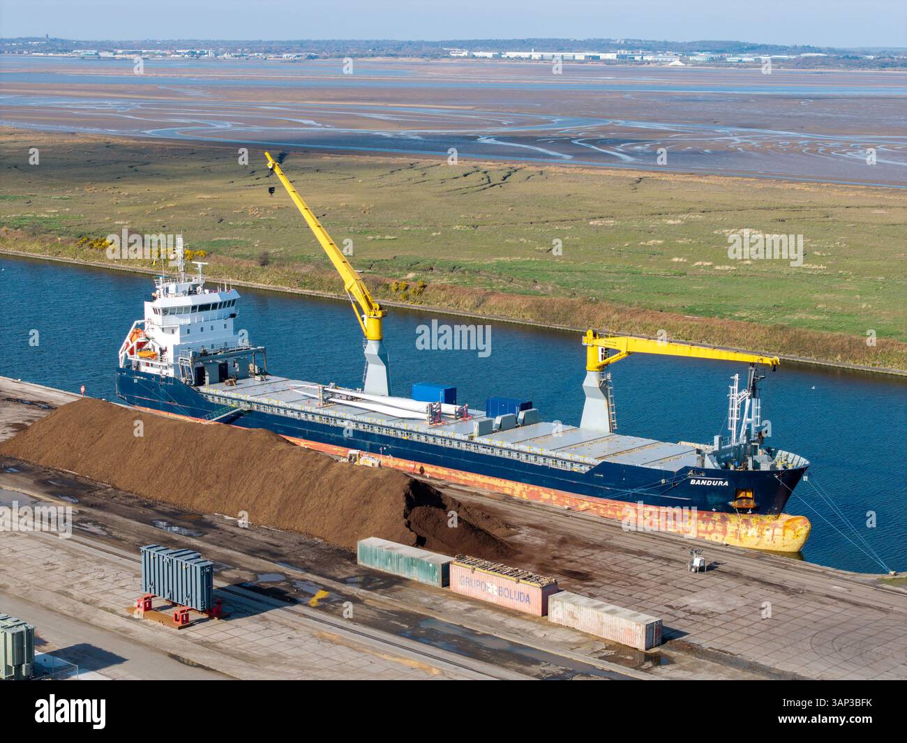 PORTO DI ELLESMERE, CHESHIRE, INGHILTERRA - 26 MARZO 2025: Nave da carico Bandura ormeggiata a Ellesmere Port sul Manchester Ship Canal, Cheshire Foto Stock