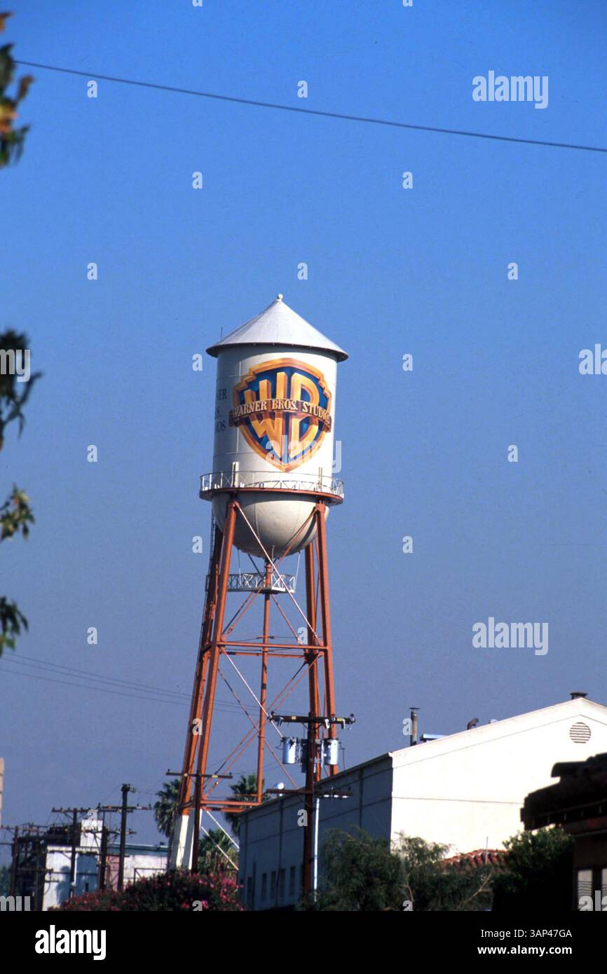 1 GENNAIO 2011 - 175085.WARNER BROTHERS STUDIO CON WATER TOWER. CRAIG SKINNER/(immagine di credito: © Globe Photos/ZUMAPRESS.com) Foto Stock