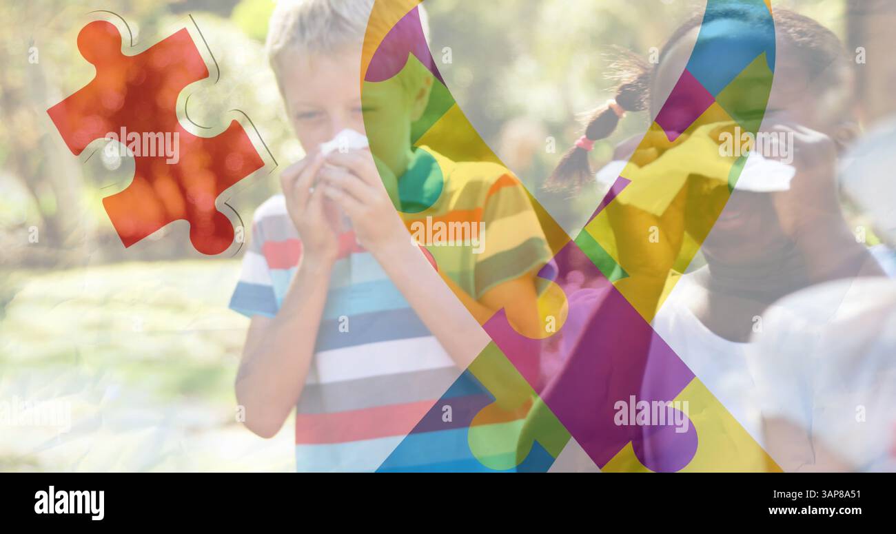 Immagine di pezzi colorati del puzzle, nastro sopra i bambini starnuti Foto Stock