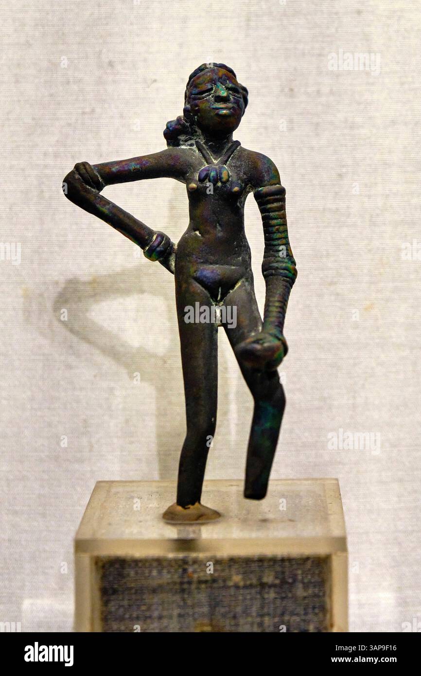 India, Delhi, nuova Delhi, Museo Nazionale, Dancing Girl, Bronze, Indus Civilization, Mohenjo Daro, 2700-2000 a.C. Foto Stock