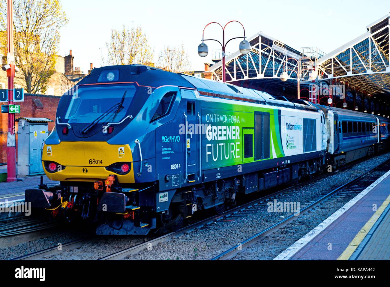 Classe 68014 Powered by Recycled Vegetable Oil, Marylebone Station, Londra, Inghilterra 7 aprile 2025 Foto Stock