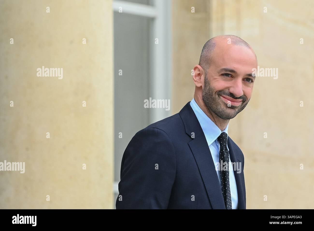 Parigi, Francia. 16 aprile 2025. Le Ministre chargé de l'Europe, Benjamin Haddad EN sortie du Conseil des Ministre du 16 Avril 2025 - 16/04/2025 - Francia/Ile-de-France/Parigi - Julien Mattia/le Pictorium/il ministro per l'Europa Benjamin Haddad, che lascia il Consiglio dei ministri il 16 aprile 2025 - 16/04/2025 - Francia/Ile-de-France (regione)/Parigi - Julien Mattia/LE Pictorium/LE Pictorium News Live/IUTORM Foto Stock