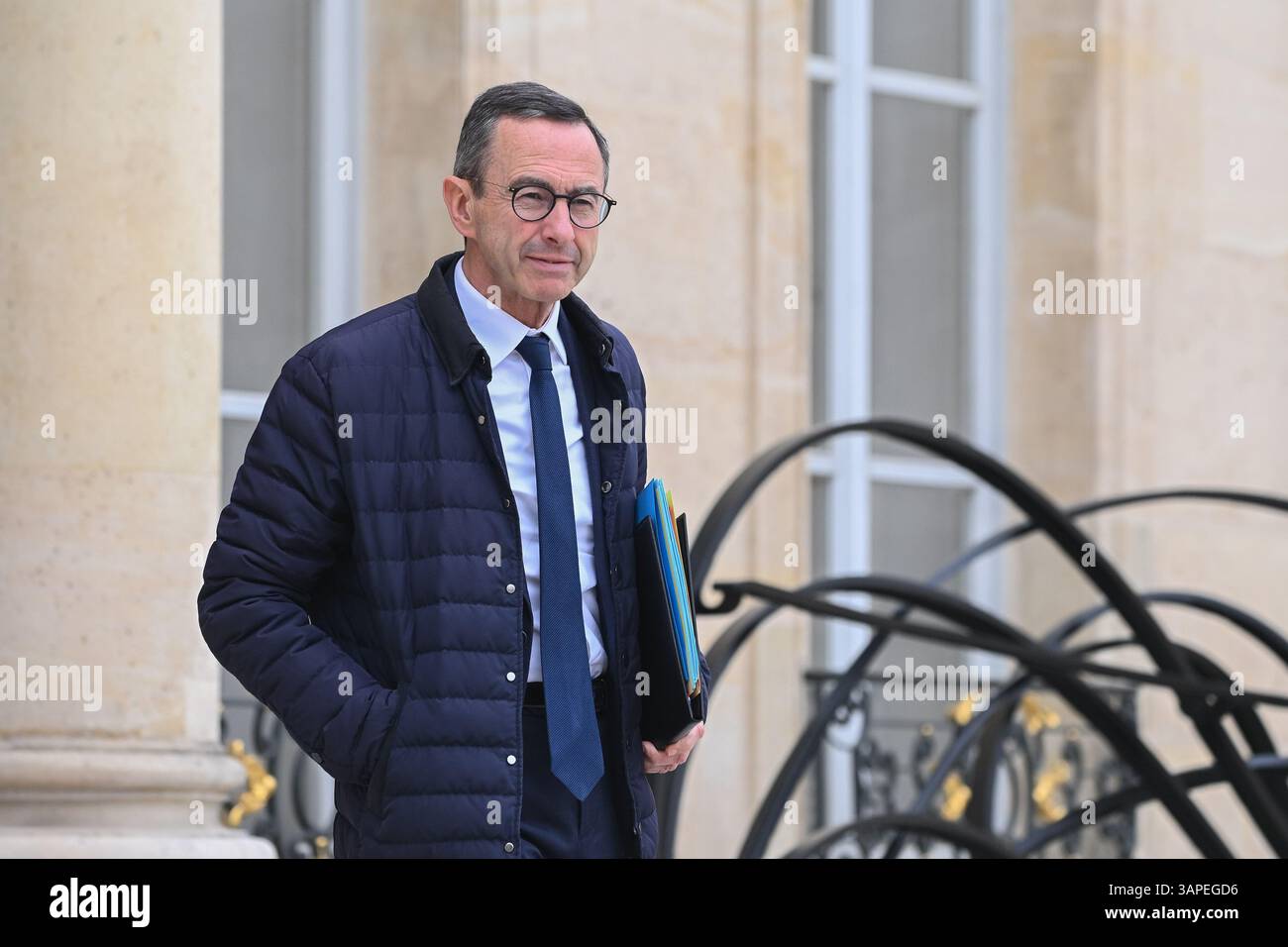 Parigi, Francia. 16 aprile 2025. Le Ministre de l'intérieur, Bruno Retailleau en sortie du Conseil des Ministre du 16 Avril 2025 - 16/04/2025 - Francia/Ile-de-France/Parigi - Julien Mattia/le Pictorium/Ministro dell'interno Bruno Retailleau che lascia il Consiglio dei ministri il 16 aprile 2025 - 16/04/2025 - Francia/Ile-de-France (regione)/Parigi - Julien Mattia/LE Pictorium/LE Pictorium Live/LE Altorium Foto Stock