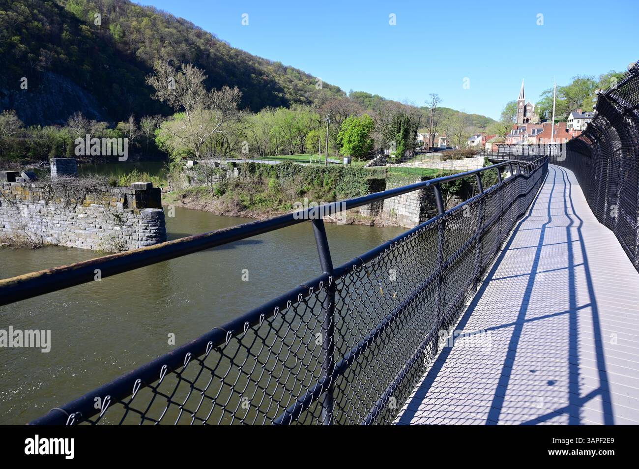 L'incrocio tra il Potomac e il fiume Shenandoah in Virginia a Harpers Ferry. Foto Stock