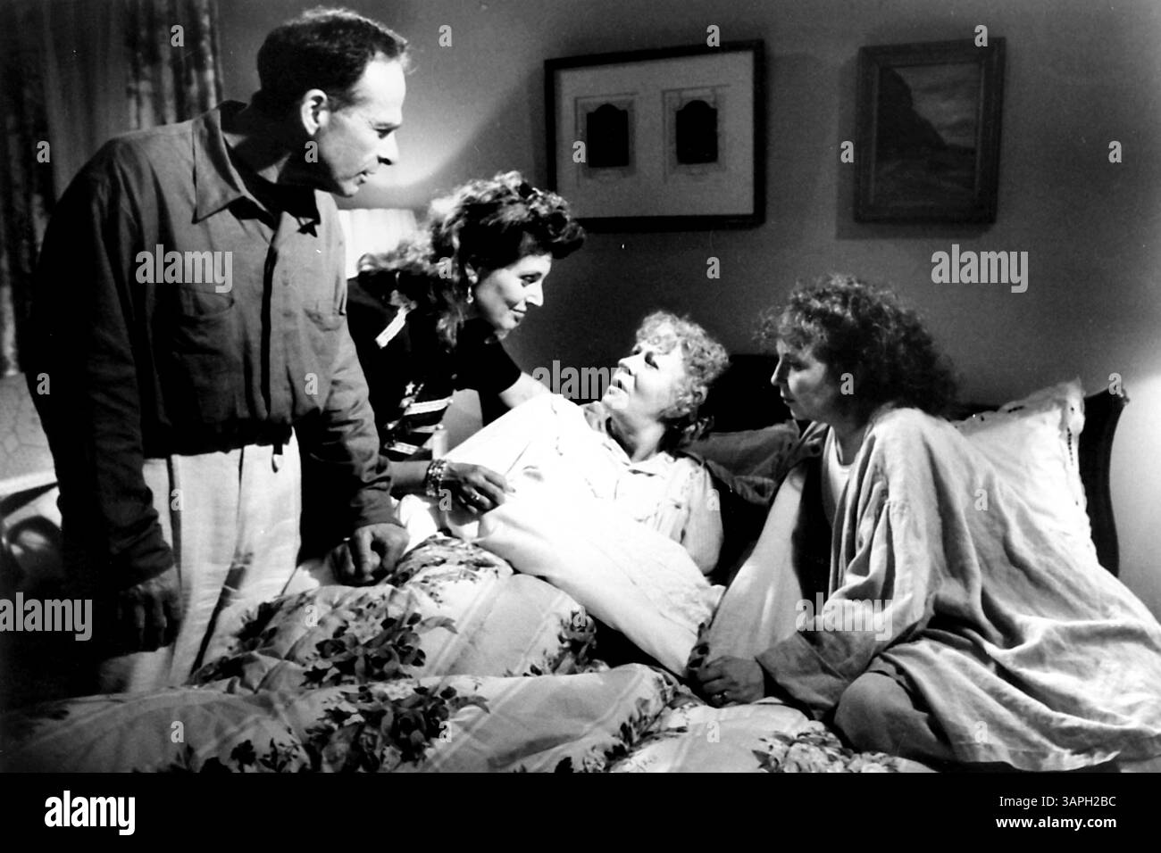 1 gennaio 2011 - LA CASA. TV/FILM ANCORA. UTA HAGEN. UTAHAGENRETRO(immagine di credito: © Globe Photos/ZUMAPRESS.com) Foto Stock