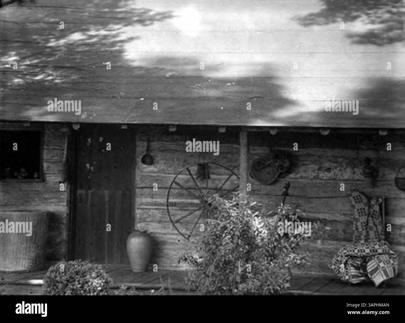 Questa fotografia mostra la casa di Clementine Douglass, una giratrice. L'immagine proviene dalla collezione University of Oregon Libraries, presente nel Jack's Diary a pagina 109. Foto Stock