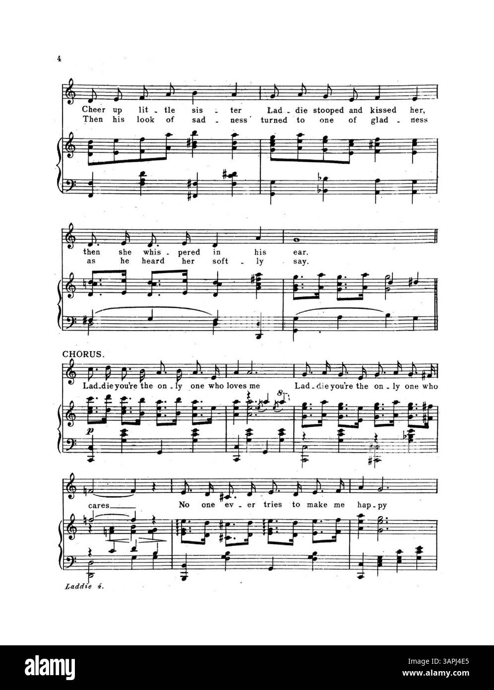 Questo brano musicale intitolato "Laddie" presenta testi di J. Fred Lawton e musiche di Luella Lockwood Moore. La copertina include una pubblicità per un'altra canzone, My Skylark Love, con un estratto musicale. Foto Stock