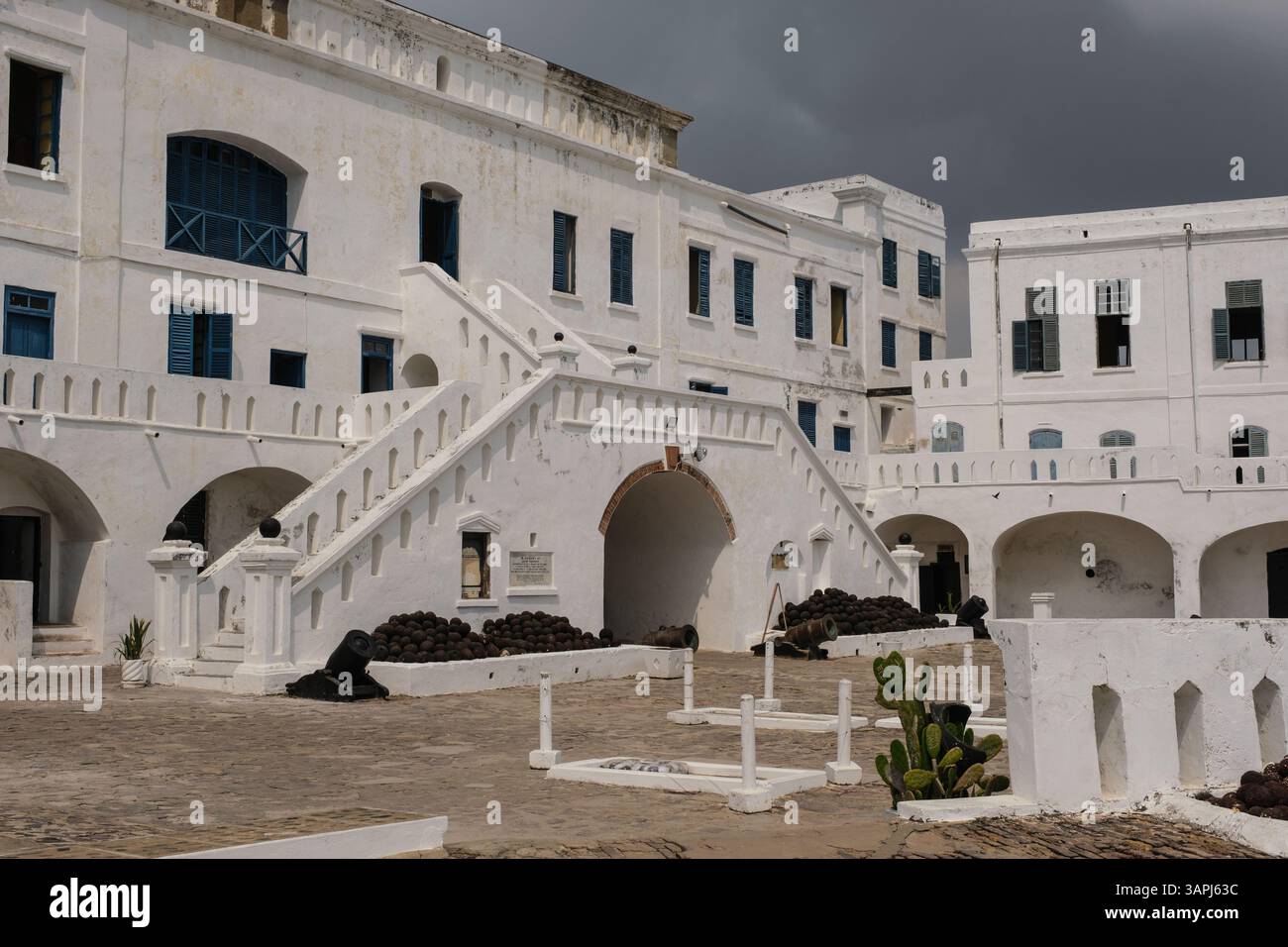 Ghana, Costa del Capo. Cortile interno del castello di Cape Coast. Foto Stock