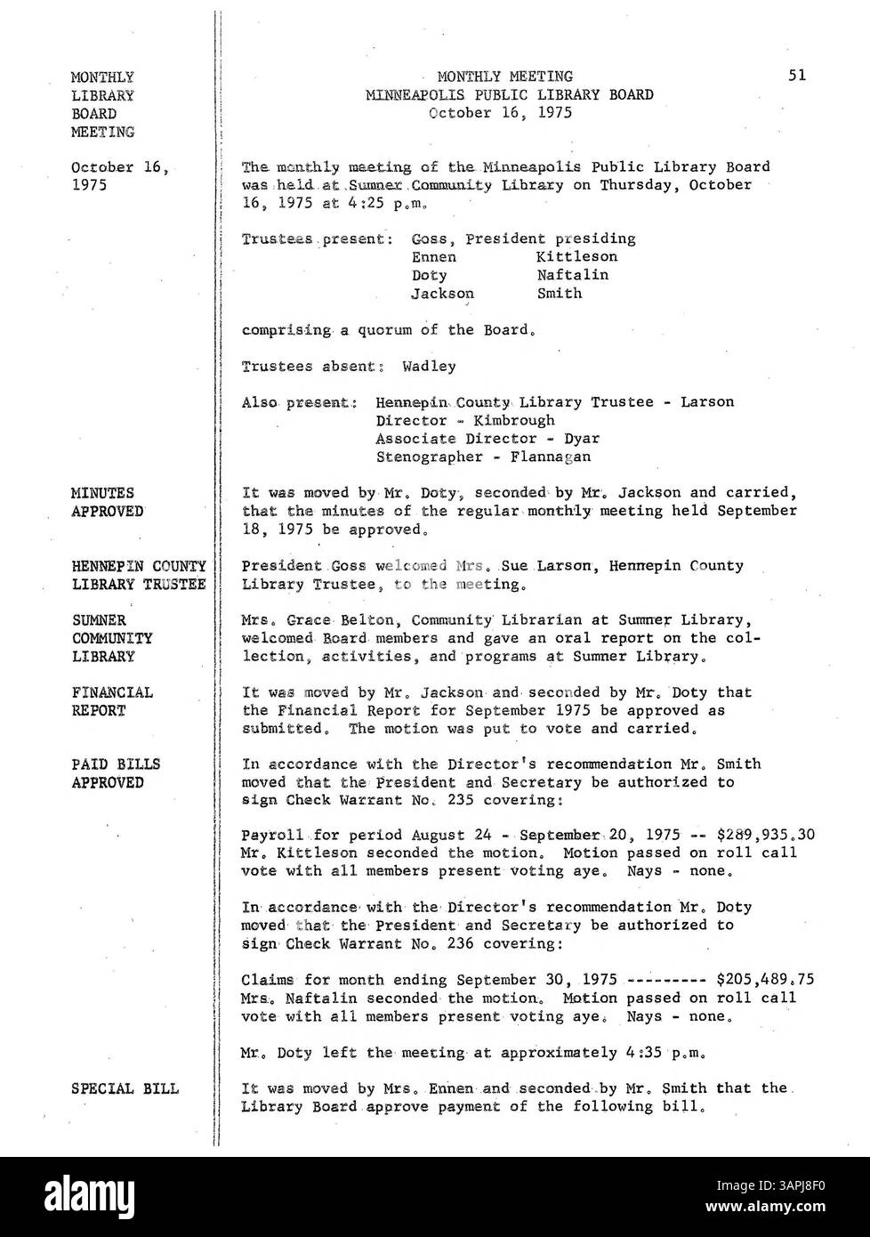 Questi verbali delle riunioni documentano le decisioni, le discussioni e le azioni adottate dal Consiglio di amministrazione della Minneapolis Public Library nel 1975. Riflettono la gestione dei servizi e delle operazioni delle biblioteche da parte del Consiglio di amministrazione durante quell'anno. Foto Stock