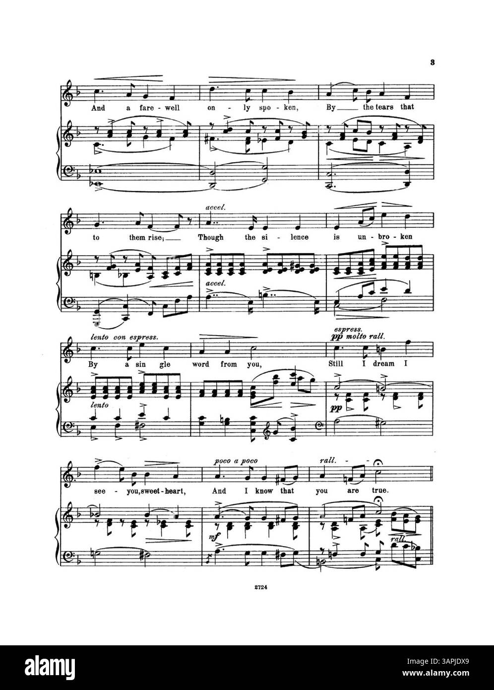 Uno spartito musicale per "Golden Silence", con testi di Clifton Bingham e musiche di Edith Fortescue, tra cui violino o violoncello obbligato. È contrassegnato come numero di versione 2 in F e promuove altre "canzoni che meritano di cantare" sulla copertina posteriore. Foto Stock