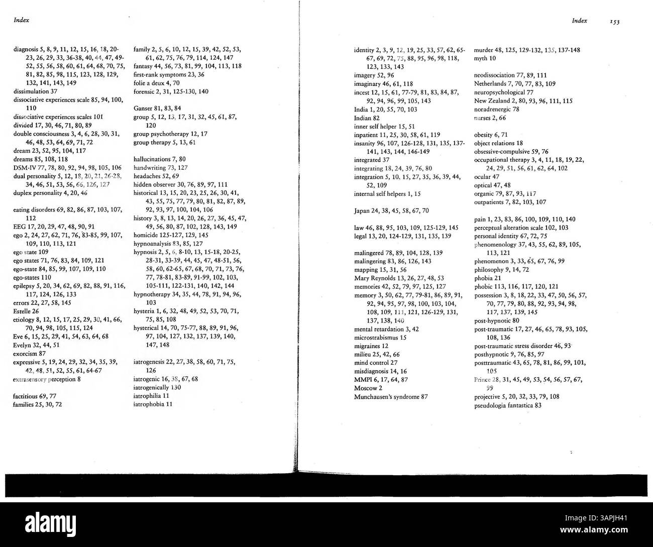 Questa bibliografia aggiornata della seconda edizione offre una vasta ricerca sulla personalità multipla, la dissociazione e le relative condizioni psicologiche, correggendo gli errori delle pubblicazioni precedenti e aggiungendo informazioni su vari aspetti come la depersonalizzazione, gli stati di fuga e le questioni legali. Foto Stock