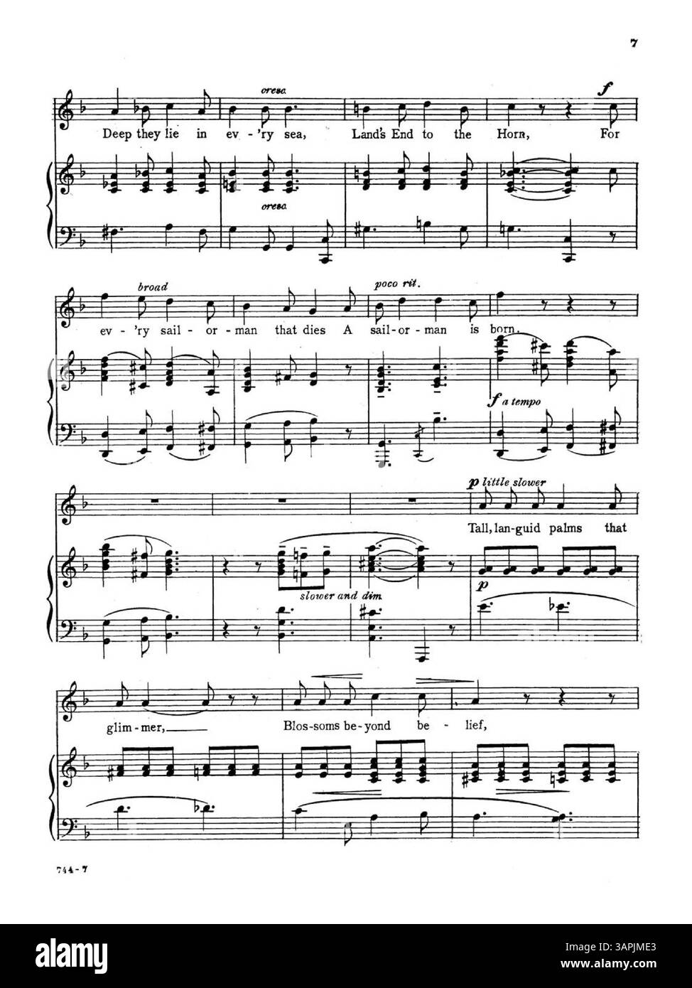 *Deep-Water Song*, con parole di John Reed e musica di Mary Helen Brown, è una composizione vocale per voce alta. Il coperchio è contrassegnato con il numero di targa 744-7. La copertina posteriore presenta un estratto di *Give a Man a Horse He CAN Ride* di Geoffrey o'Hara. Tenere presente che il colore dell'immagine digitale può variare rispetto all'originale. Per informazioni sulle annotazioni, contattare Music Services. Foto Stock