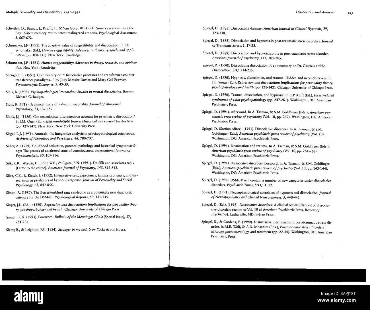 La bibliografia "personalità multipla e dissociazione, 1791-1992", compilata dalle biblioteche dell'Università dell'Oregon, fornisce riferimenti completi a opere chiave nel disordine dissociativo dell'identità, trauma e salute mentale. Include correzioni alle edizioni precedenti e ai nuovi aggiornamenti fino al 1993. Foto Stock