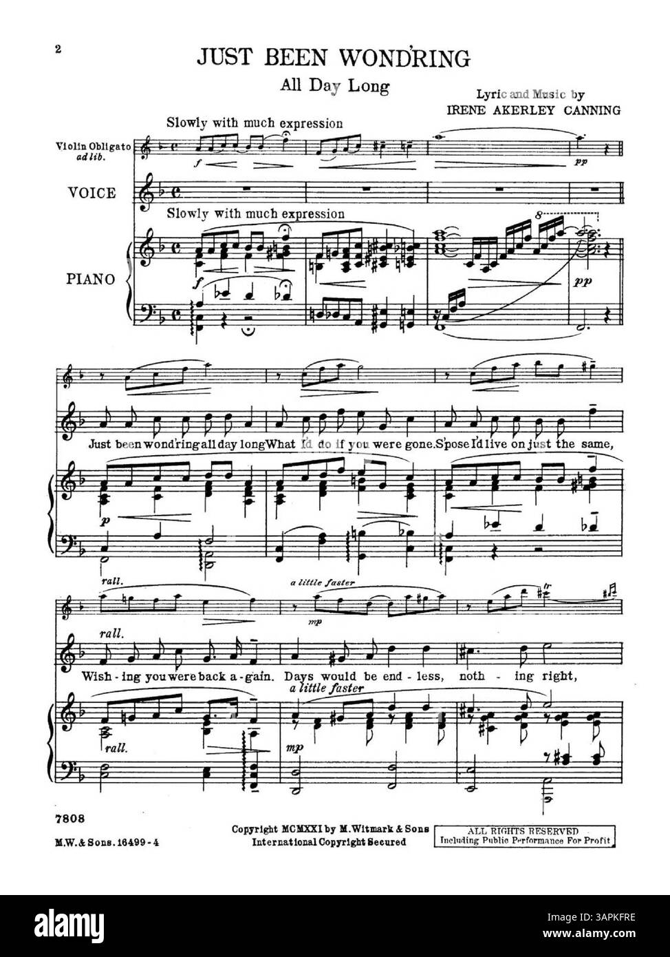 Una canzone di Irene Akerley Canning, con musica e testi in fa maggiore per voce alta. La musica include una parte di violino accanto alla partitura vocale. La copertina contiene pubblicità per canzoni di Ernest R. Ball. Numero di targa M.W.&SONS.16499. Il colore dell'immagine digitale potrebbe differire dall'originale. Foto Stock