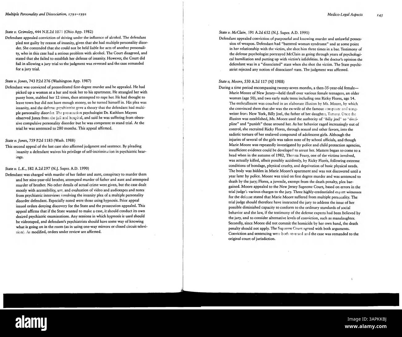 La seconda edizione di questa bibliografia copre molteplici studi di personalità e dissociazione dal 1791 al 1992, con aggiornamenti fino al 30 novembre 1993. Comprende aree quali personalità multiple, dissociazione, amnesia, depersonalizzazione, derealizzazione, fugue states, e aspetti medico-legali, con errori di articolo corretti ove possibile. Foto Stock
