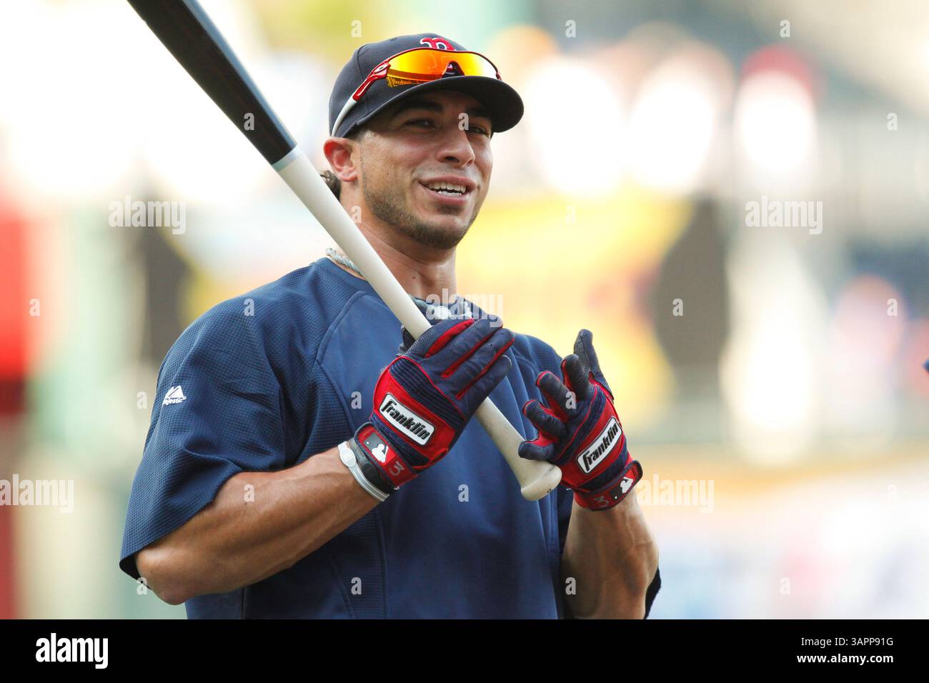 18 agosto 2011: Mike Aviles n. 3 di Boston prima della partita MLB tra i Boston Red SOX e i Kansas City Royals al Kauffman Stadium di Kansas City, MO(Credit Image: © Kyle Rivas/Cal Sport Media/ZUMAPRESS.com) Foto Stock