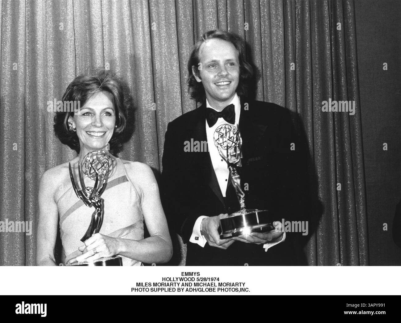 1 gennaio 2011 - EMMY. HOLLYWOOD 5/28/1974.MILES MORIARTY E MICHAEL MORIARTY. FORNITO DA ADH/(immagine di credito: © Globe Photos/ZUMAPRESS.com) Foto Stock