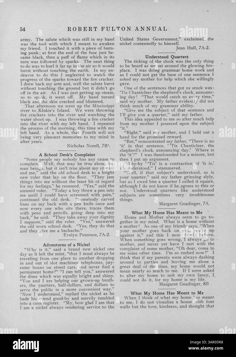 L'annuario del 1927 della Robert Fulton Elementary serve come registro storico del corpo studentesco della scuola, del personale docente e delle attività dell'anno accademico 1926-1927. Foto Stock