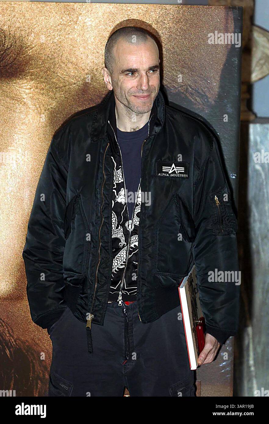 1 GENNAIO 2011 - DANIEL DAY LEWIS.***SOLO DIRITTI STATUNITENSI***.I7319NEWPIX.GANGS DI NEW YORK PRIMA AL NUOVO AUDITORIUM ORME ITALIA.12/01/2003. MUSACCHIO FLAVIO/NEWSPIX/ / 2003.(immagine di credito: © Globe Photos/ZUMAPRESS.com) Foto Stock
