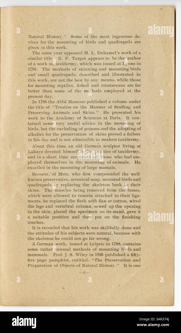 Questo opuscolo, intitolato "History of Taxidermy", è stato presentato davanti al St. Louis Naturalist Club. Fornisce informazioni sullo sviluppo e sulle pratiche della tassidermia. Foto Stock