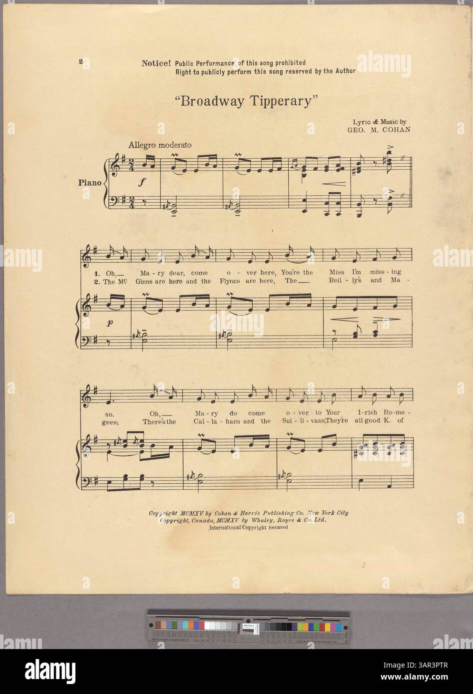 Gli spartiti di Broadway Tipperary fanno parte della recensione musicale di Cohan and Harris Hello Broadway, con musica e testi di Geo. M. Cohan. La gamma vocale è D4-D5, mentre la copertina posteriore contiene annunci pubblicitari per altre riproduzioni. La copertina anteriore enfatizza il concetto di "trapunta pazza musicale" dello spettacolo. Foto Stock