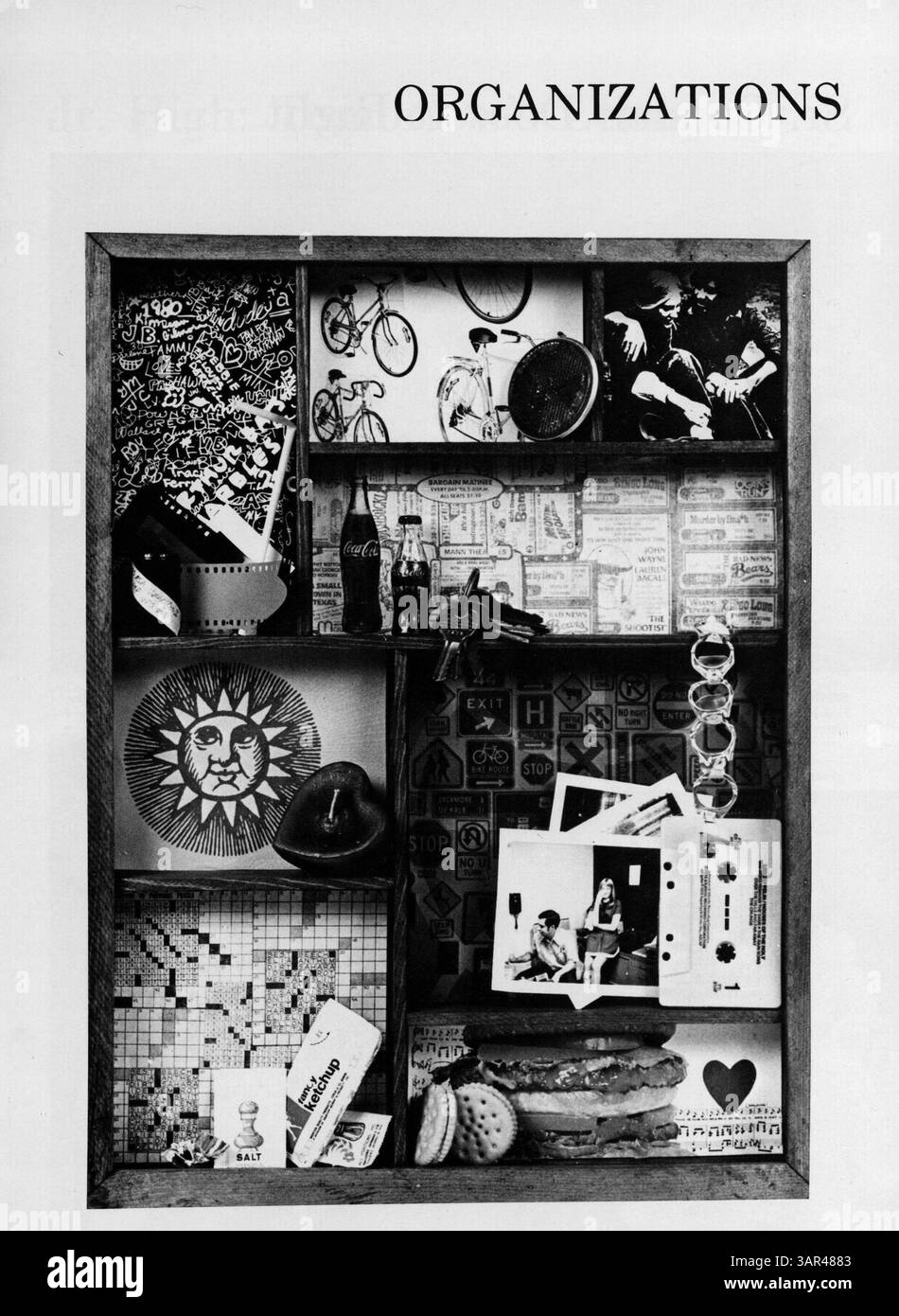 Questo annuario del 1978 della St. Anthony Village High School documenta gli studenti, gli insegnanti, i club, l'atletica leggera e gli eventi chiave dell'anno scolastico 1977-1978. Serve come registro della vita degli studenti e delle attività durante quel periodo. Foto Stock