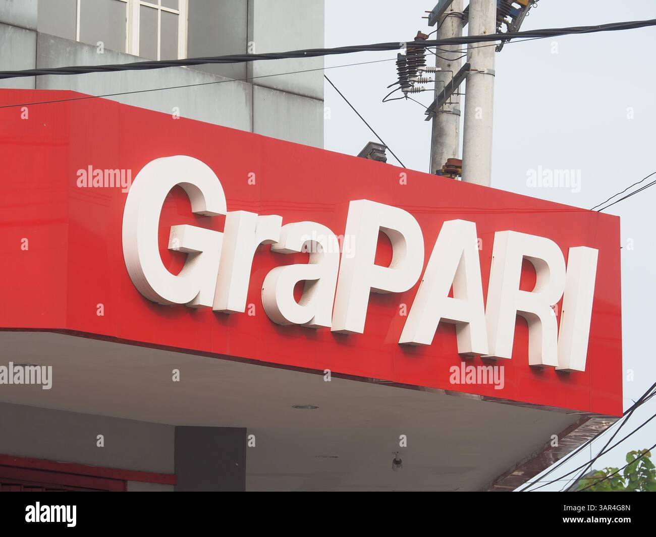 GraPARI, che è il centro di assistenza clienti ufficiale di Telkomsel. GraPARI fornisce vari servizi relativi ai prodotti e servizi Telkomsel, sia dir Foto Stock