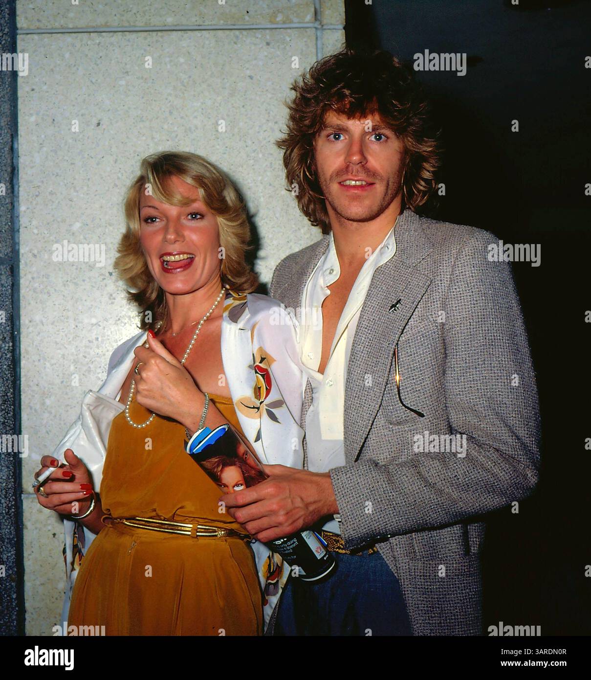 28 gennaio 2010 - JEFF CONAWAY con SUSAN SULLIVAN. JEFFCONAWAYRETRO(immagine di credito: © Globe Photos/ZUMApress.com) Foto Stock