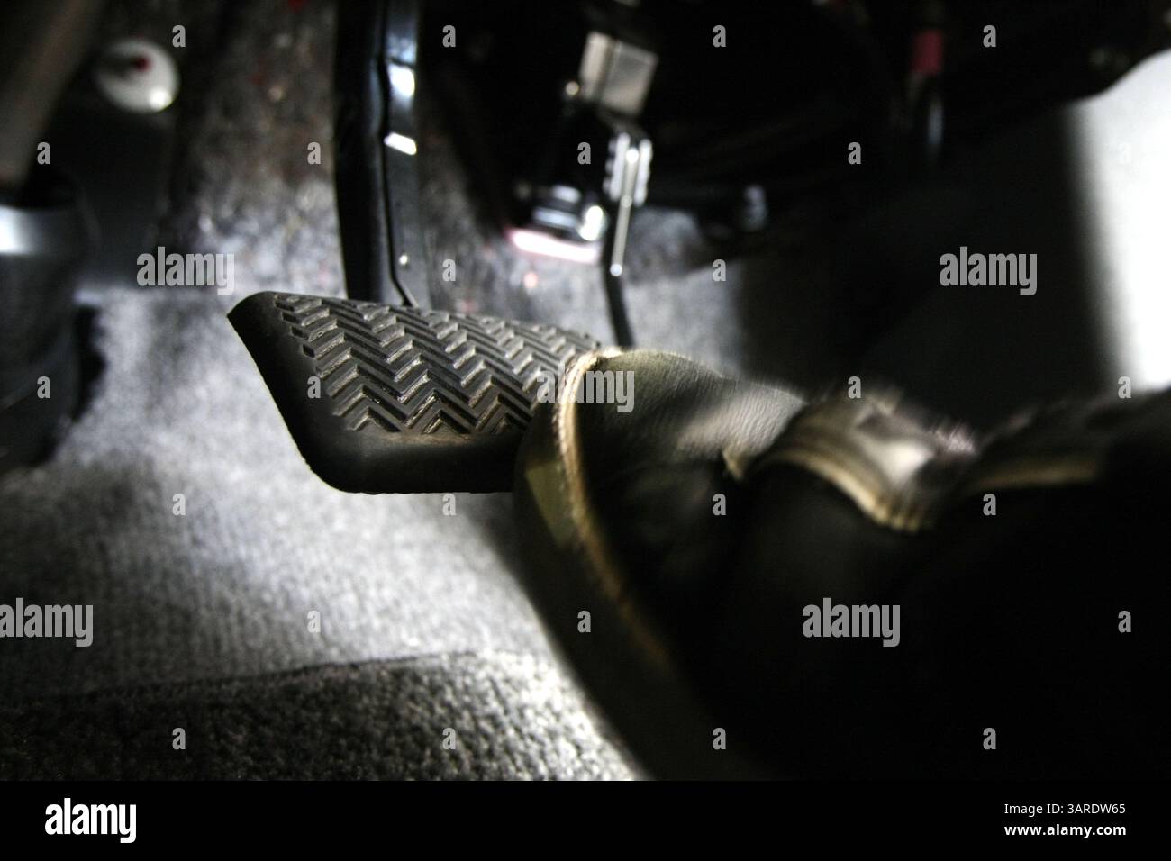 4 febbraio 2010 - Tokyo, Giappone - problemi di accelerazione con i veicoli PRIUS hanno offuscato il record di affidabilità di Toyota. I problemi dei freni della Toyota Prius preoccupano i consumatori che hanno seguito le liste di richiamo della Toyota. I problemi dei freni Toyota Prius sono stati segnalati da più di 100 clienti lamentando la fortuna per Toyota qui è che il problema sembra essere solo isolato agli ibridi Toyota Prius. (Immagine di credito: © Hitoshi Yamada/ZUMA Press) Foto Stock