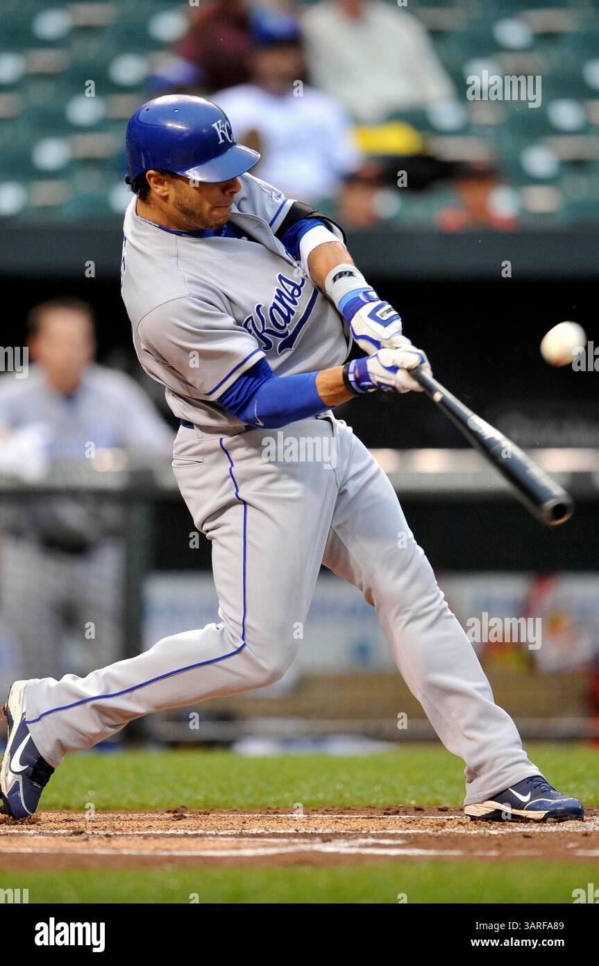 17 maggio 2010: Mike Aviles n. 30 per i Kansas City Royals in battuta durante una partita contro i Baltimore Orioles all'Oriole Park a Camden Yards a Baltimora, Maryland. AZIONE DI GIOCO DAL VIVO (immagine di credito: © Joy Absalon/Cal Sport Media/ZUMApress.com) Foto Stock