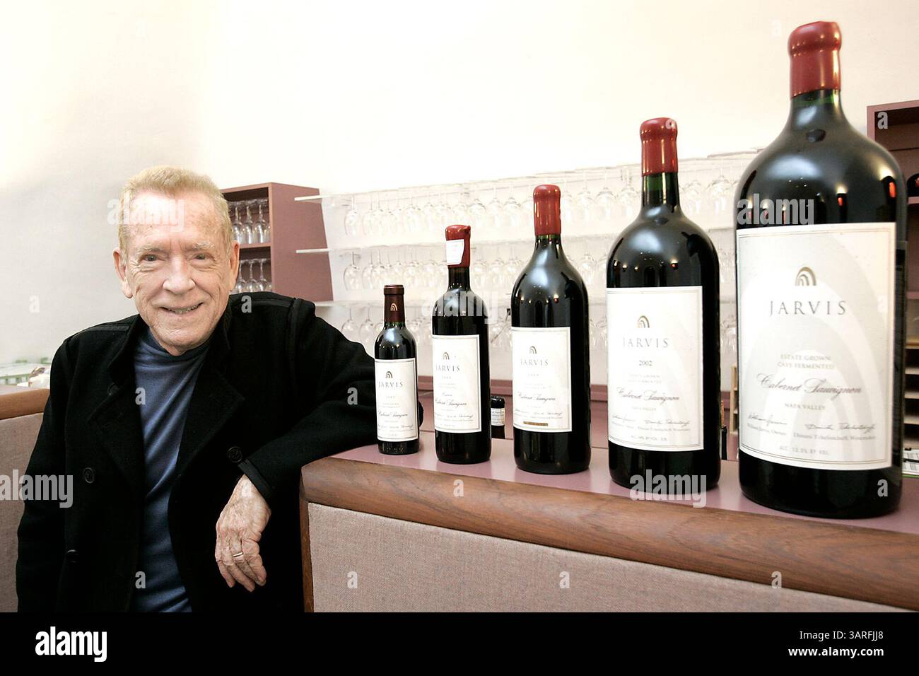 22 gennaio 2010 - Napa, California, USA - VENERDÌ 22 GENNAIO, 2010 - NAPA, CA. - ..William Jarvis, fondatore e proprietario di Jarvis, un'azienda vinicola costruita interamente sotterranea in una collina su Monticello Road nella Napa orientale...J.L. Sousa/Register (immagine di credito: © Napa Valley Register/ZUMApress.com) Foto Stock