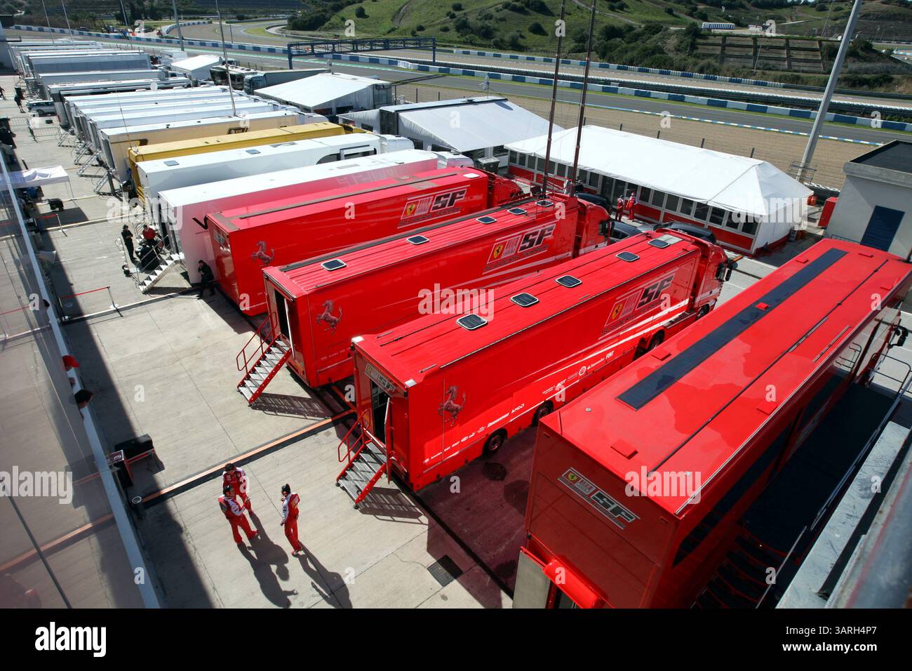 19 febbraio 2010 - camion Ferrari nel paddock..test di Formula 1, giorno tre, Jerez, Spagna, venerdì 19 febbraio 2010. (Credito: © Sutton Motorsports/ZUMApress.com) Foto Stock