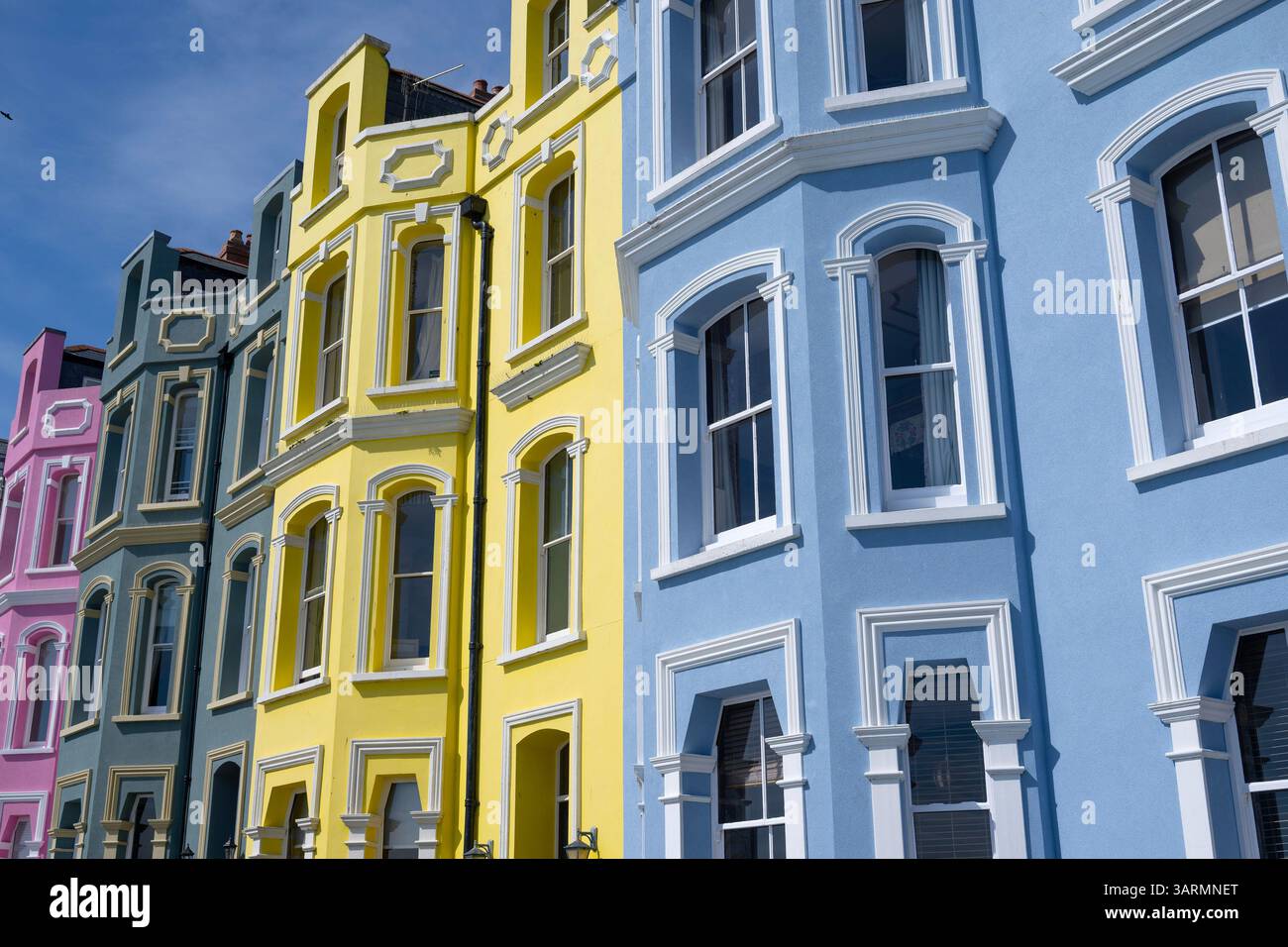 Tenby (gallese: Dinbych-y-pysgod, lett. "Fortlet of the fish") è una città e comunità di mare nella contea di Pembrokeshire, Galles. Foto Stock