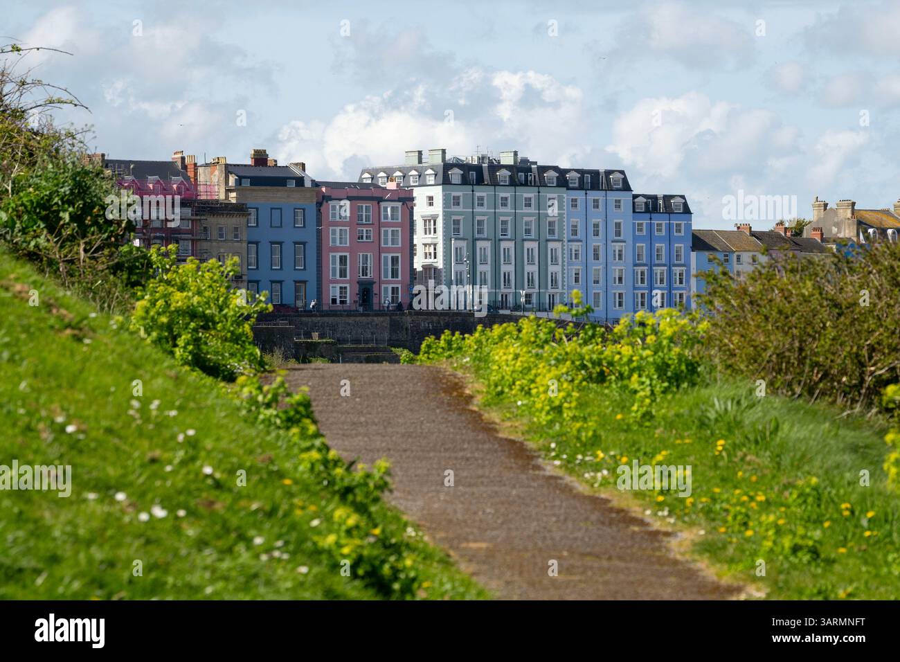 Tenby (gallese: Dinbych-y-pysgod, lett. "Fortlet of the fish") è una città e comunità di mare nella contea di Pembrokeshire, Galles. Foto Stock