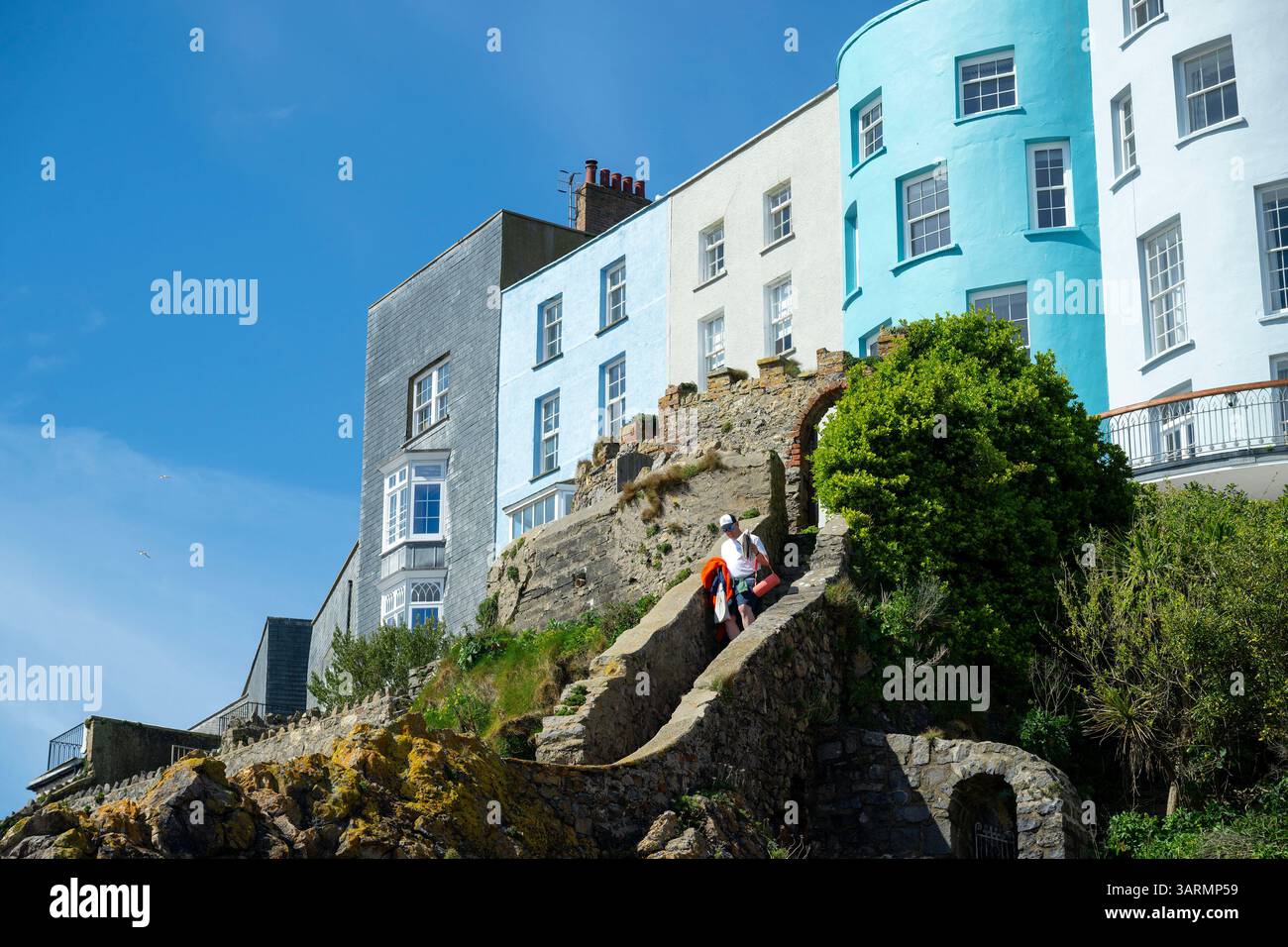 Tenby (gallese: Dinbych-y-pysgod, lett. "Fortlet of the fish") è una città e comunità di mare nella contea di Pembrokeshire, Galles. Foto Stock