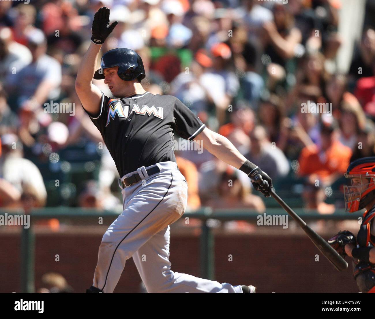 22 giugno 2013 - San Francisco, CA, USA - ed Lucas dei Miami Marlins colpisce nel decimo inning contro i San Francisco Giants all'AT&T Park di San Francisco, California, sabato 22 giugno 2013. I Giants vinsero 2-1, in 11 inning. (Immagine di credito: © Jim Gensheimer/MCT/ZUMAPRESS.com) Foto Stock
