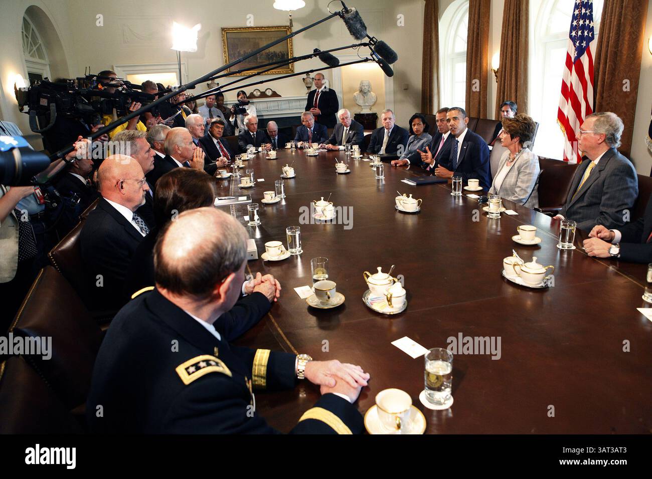 3 settembre 2013 - Washington, District of Columbia, U. S - il presidente degli Stati Uniti Barack Obama incontra i membri bipartisan del Congresso nella sala del Gabinetto della Casa Bianca. (Immagine di credito: © Prensa Internacional/ZUMAPRESS.com) Foto Stock