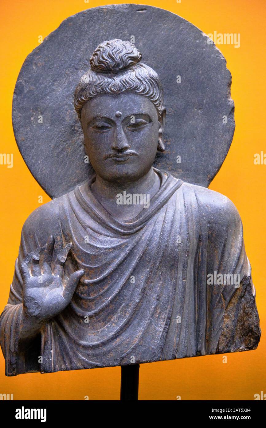 India, Punjab e Haryana, Chandigarh, Museo del governo e Galleria d'Arte, busto di Buddha, II secolo Foto Stock