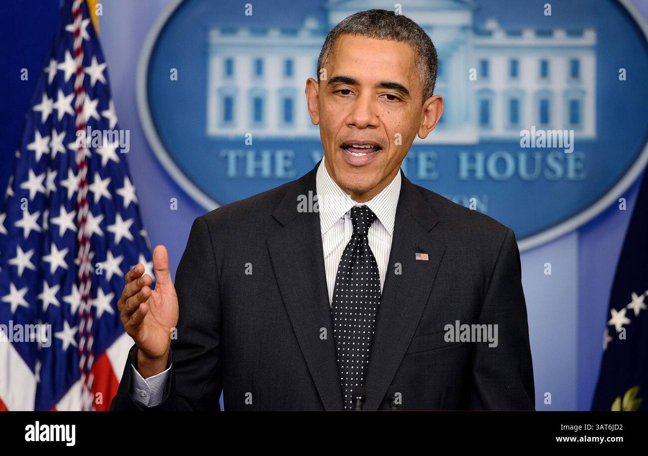 24 novembre 2013 - Washington, District of Columbia, U. S - il presidente degli Stati Uniti Barack Obama fa una dichiarazione sul voto forzato dalla leadership democratica del Senato degli Stati Uniti a passare la cosiddetta "opzione nucleare", un modo procedurale per eliminare i ostruzionisti per la maggior parte delle nomine dei presidenti, durante una conferenza stampa nella Brady Briefing Room della Casa Bianca il 21 novembre 2013 a Washington, DC. (Credit Image: © Prensa Internacional/ZUMAPRESS.com) Foto Stock