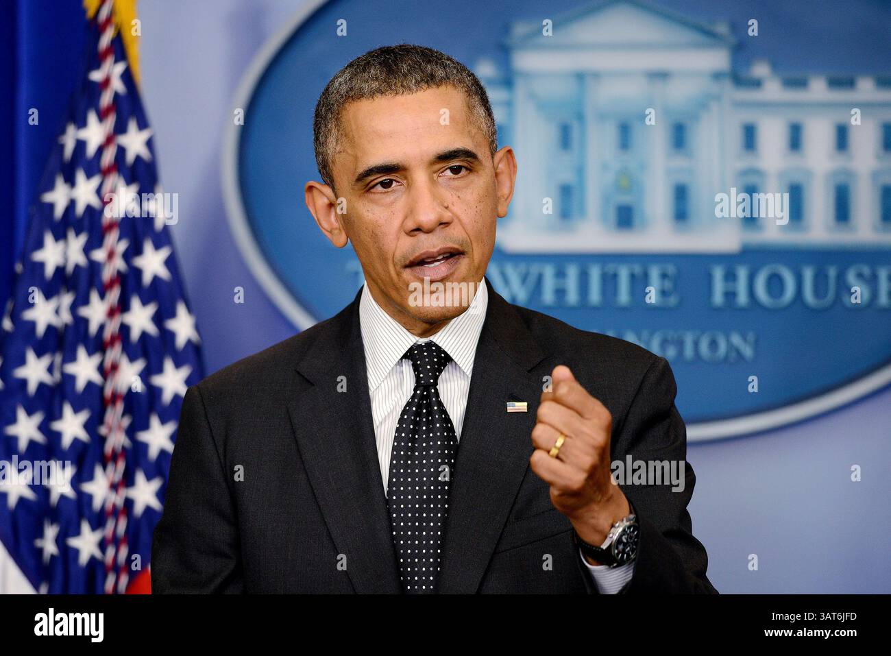 24 novembre 2013 - Washington, District of Columbia, U. S - il presidente degli Stati Uniti Barack Obama fa una dichiarazione sul voto forzato dalla leadership democratica del Senato degli Stati Uniti a passare la cosiddetta "opzione nucleare", un modo procedurale per eliminare i ostruzionisti per la maggior parte delle nomine dei presidenti, durante una conferenza stampa nella Brady Briefing Room della Casa Bianca il 21 novembre 2013 a Washington, DC. (Credit Image: © Prensa Internacional/ZUMAPRESS.com) Foto Stock