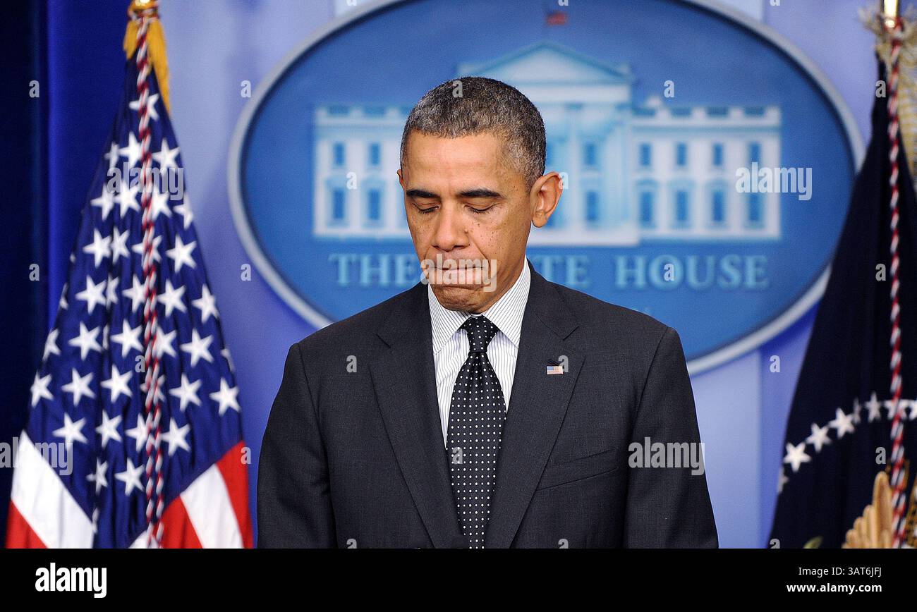 24 novembre 2013 - Washington, District of Columbia, U. S - il presidente degli Stati Uniti Barack Obama fa una dichiarazione sul voto forzato dalla leadership democratica del Senato degli Stati Uniti a passare la cosiddetta "opzione nucleare", un modo procedurale per eliminare i ostruzionisti per la maggior parte delle nomine dei presidenti, durante una conferenza stampa nella Brady Briefing Room della Casa Bianca il 21 novembre 2013 a Washington, DC. (Credit Image: © Prensa Internacional/ZUMAPRESS.com) Foto Stock