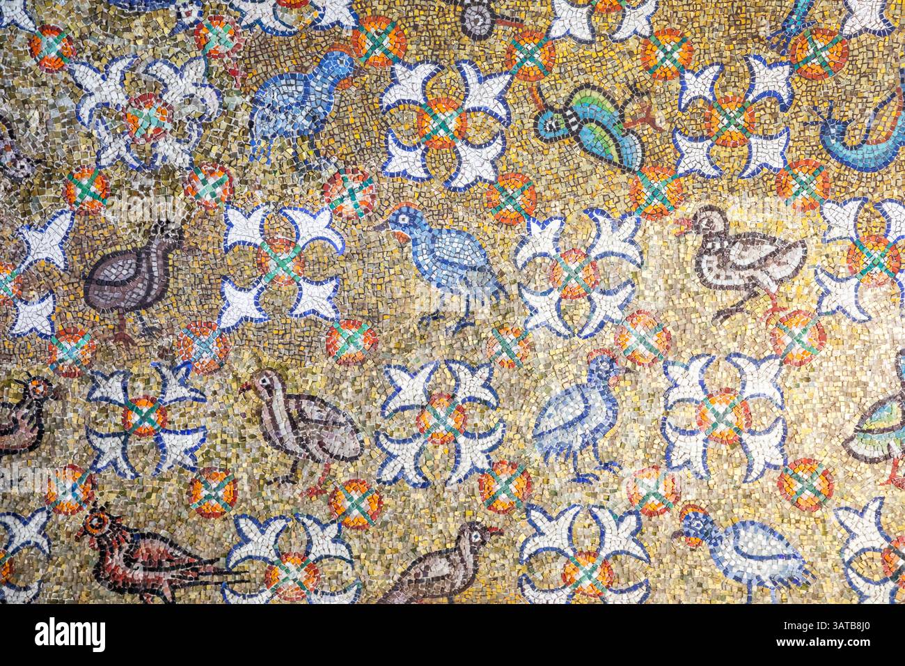 Ravenna, Italia - 12 giugno 2024: La Cappella Arcivescovile e i suoi mosaici. Foto Stock