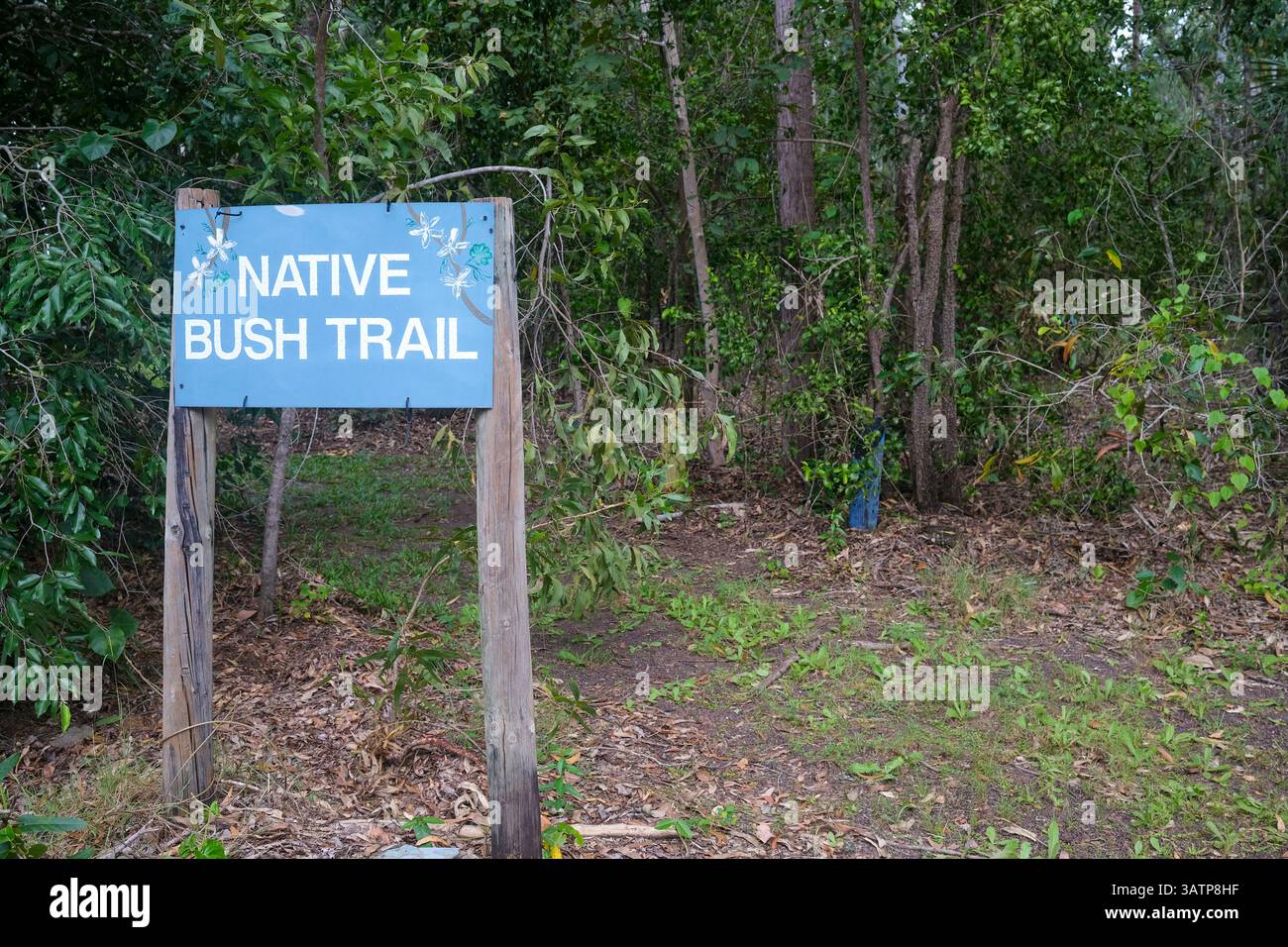 Insegna del percorso del Bush presso la riserva ricreativa di Knuckey Lagoons nel Territroy settentrionale dell'Australia. Foto Stock