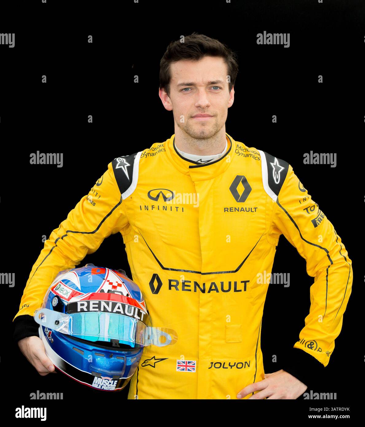 17 marzo 2016: Jolyon Palmer (GBR) #30 del team Renault Sport F1 durante la sessione di ritratto dei piloti prima del Gran Premio di Formula 1 australiano 2016 ad Albert Park, Melbourne, Australia. Sydney Low/Cal Sport Media (immagine di credito: © Sydney Low/CSM tramite cavo ZUMA) Foto Stock