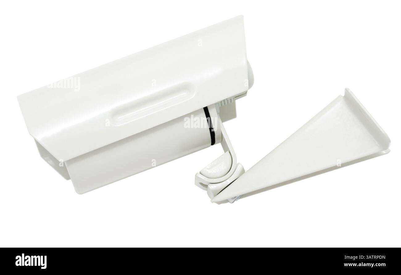 Una telecamera per la videosorveglianza esterna - sistemi di sicurezza, isolati, percorso di ritaglio Foto Stock