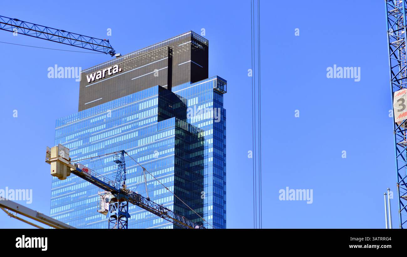 Varsavia, Polonia. 28 marzo 2025. Costruzione di un moderno quartiere verde e multifunzionale di Wola. Towarowa 22 è un progetto di formazione urbana attuato . Foto Stock
