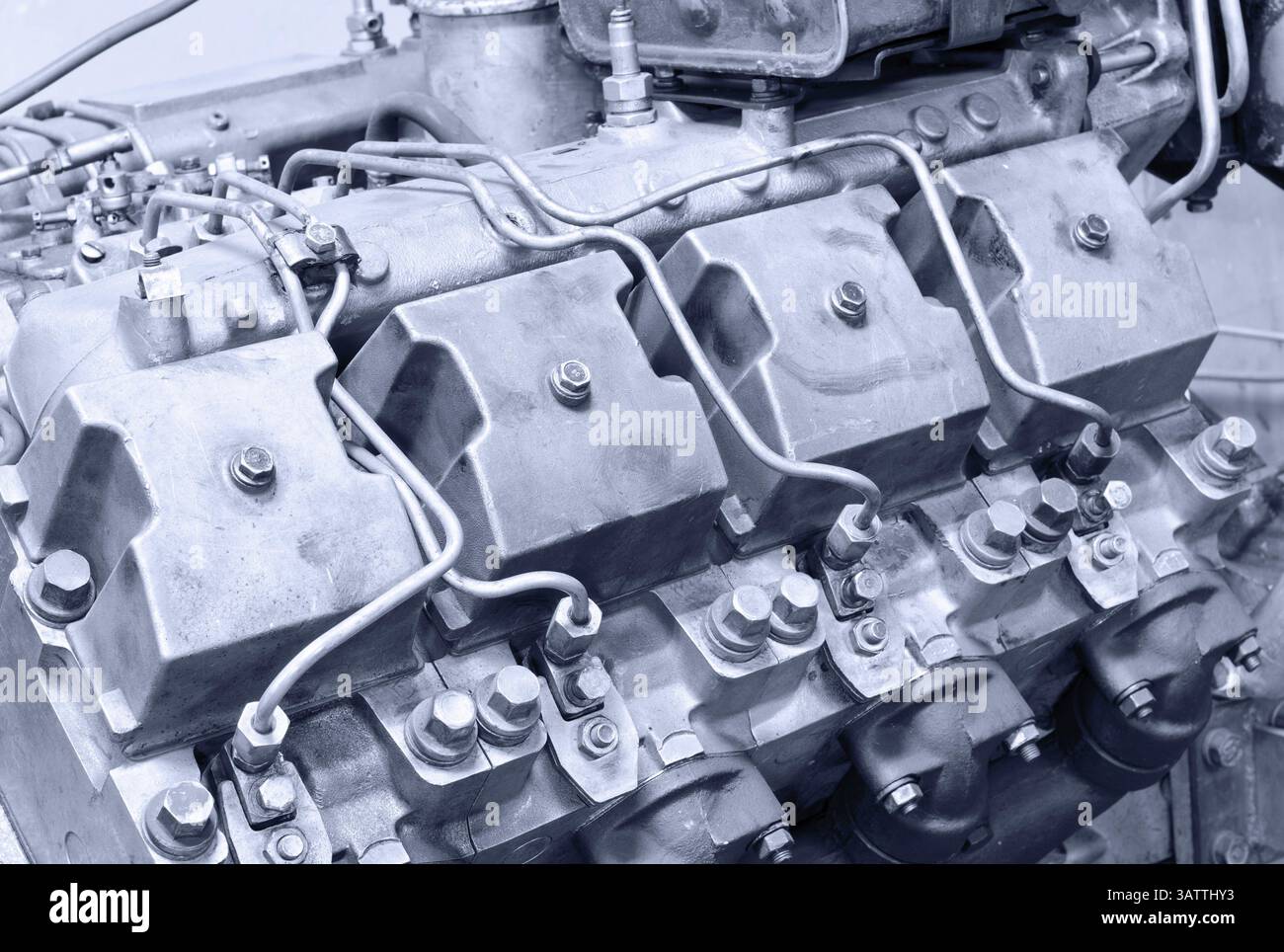 Un vecchio motore a combustione interna a quattro cicli Foto Stock