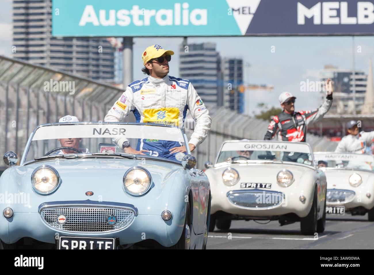 20 marzo 2016: Felipe Nasr (BRA) n. 12 del Sauber F1 Team alla parata dei piloti prima del Gran Premio d'Australia di Formula 1 2016 ad Albert Park, Melbourne, Australia. Sydney Low/Cal Sport Media (immagine di credito: © Sydney Low/CSM tramite cavo ZUMA) Foto Stock
